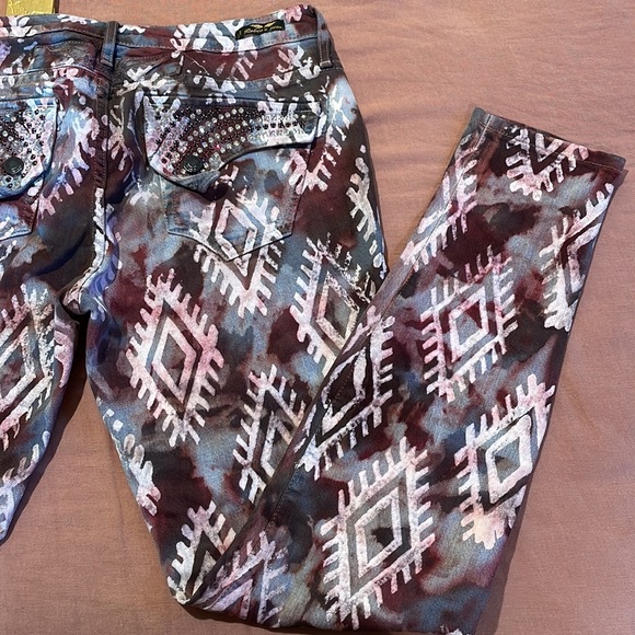 Robins Jean - Picture 10 of 13